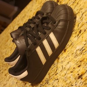 Adidas superstars